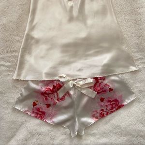 Oscar de la Renta boxer and cami set